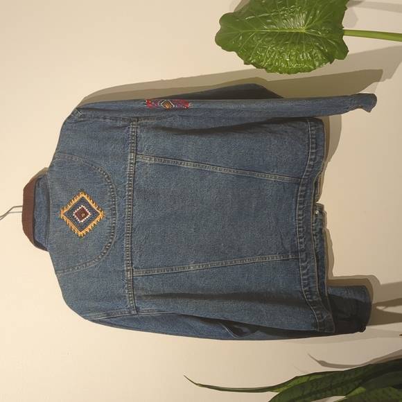 90s Vintage Embroidered Denim Jacket - Picture 4 of 5